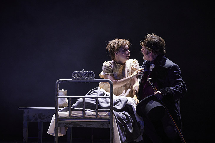Wietske von Tongeren (Fantine), Armin Kahl (Jean Valjean)  ©Foto: Ludwig Olah